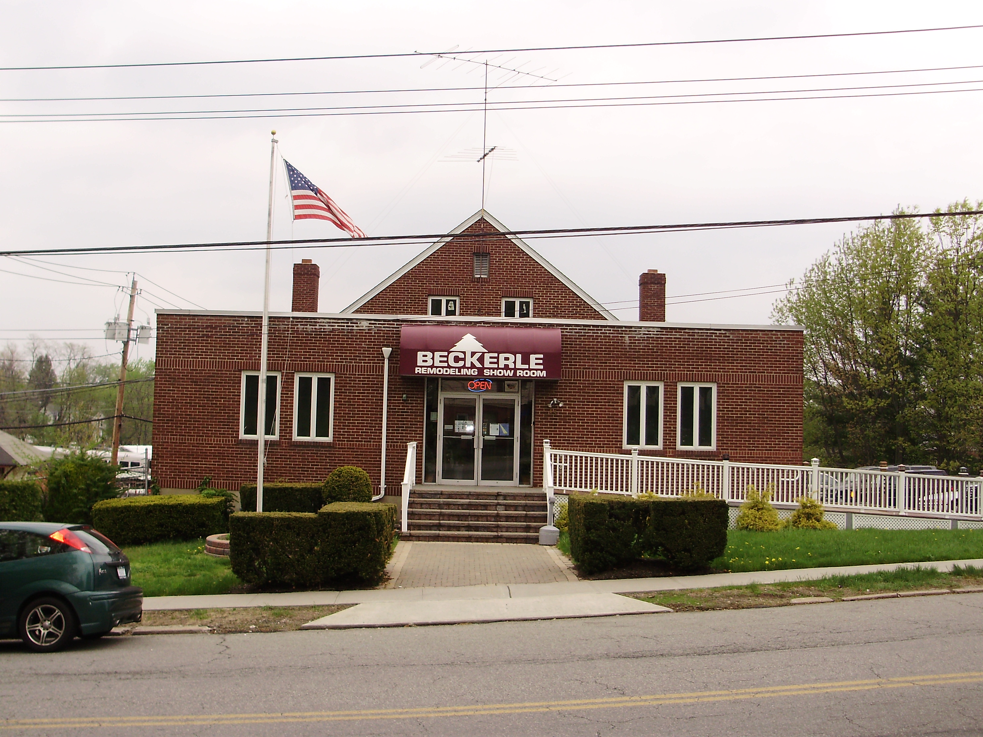 BECKERLE LUMBER Spring Valley Showroom, Corner of Chestnut & Furman,NY 10977  PH(845)356-1600
                    STORE HOURS:
                     MON-FRI 7:00-5:00
                         SAT 7:00-3:00
                         SUN CLOSED